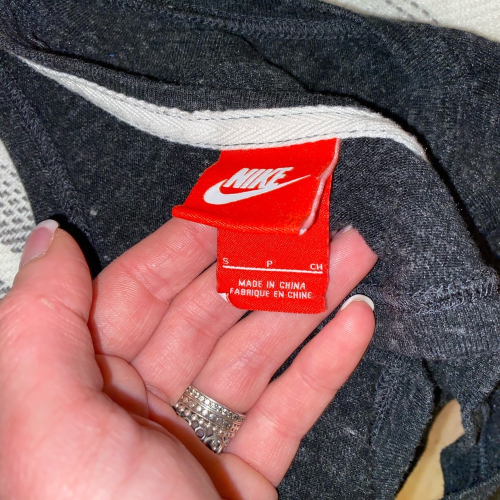 Nike Tank - Picture 2 of 3